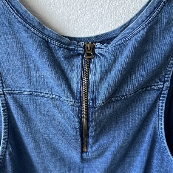 Lucky Brand top size Large Blue elephant zipper back sleeveless - Picture 4 of 9